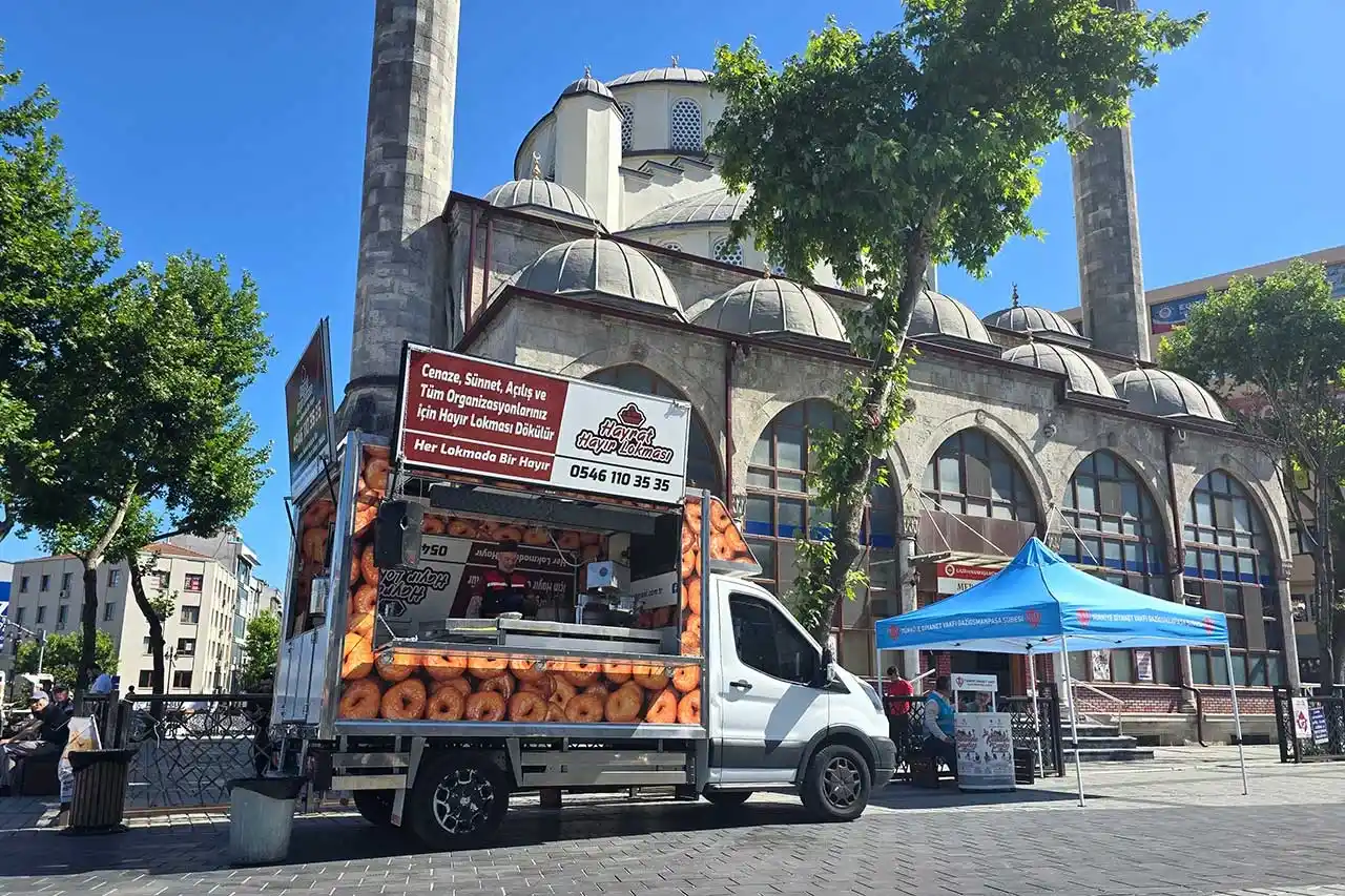 Gezici Seyyar Mobil Lokmacı - İstanbul Sokaklarında Hayır Lokması Lezzeti