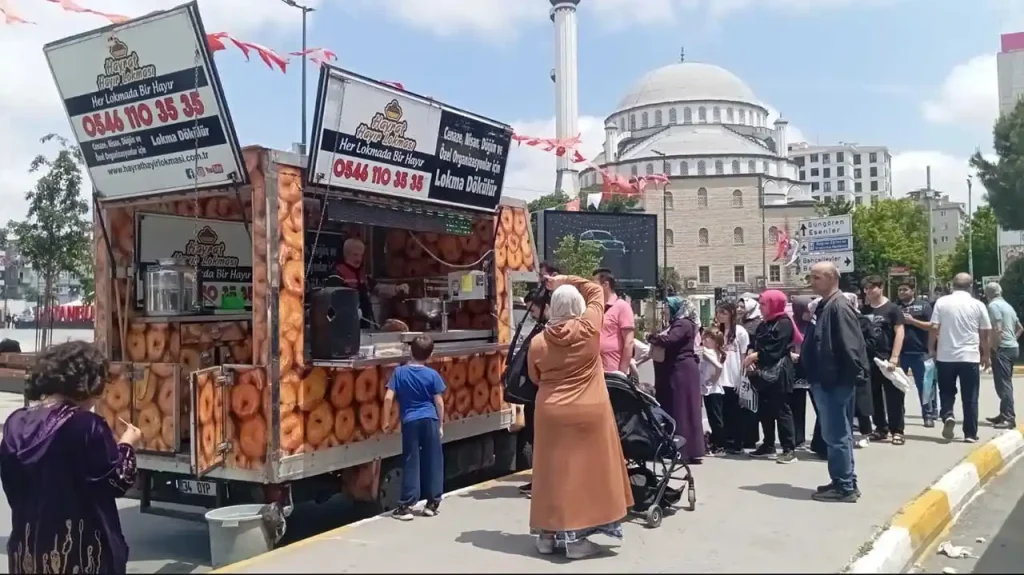 Hayır Lokması İstanbul - istanbullokma.com - Lokmacı - İstanbul Lokmacı - Mevlüt Pilavcısı