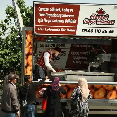 Hayır Lokması - İstanbul Lokmacı ile Hayır Lokması Dağıtımı